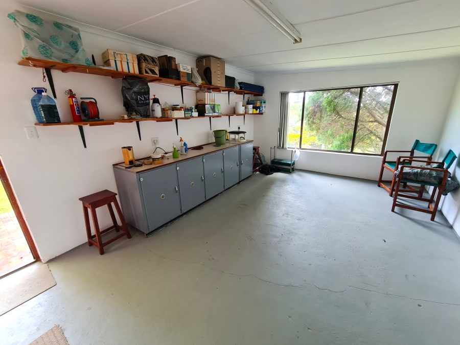 4 Bedroom Property for Sale in Wavecrest Eastern Cape